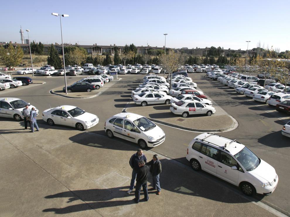La mitad de la flota de taxis de Zaragoza utiliza combustibles alternativos al petróleo.