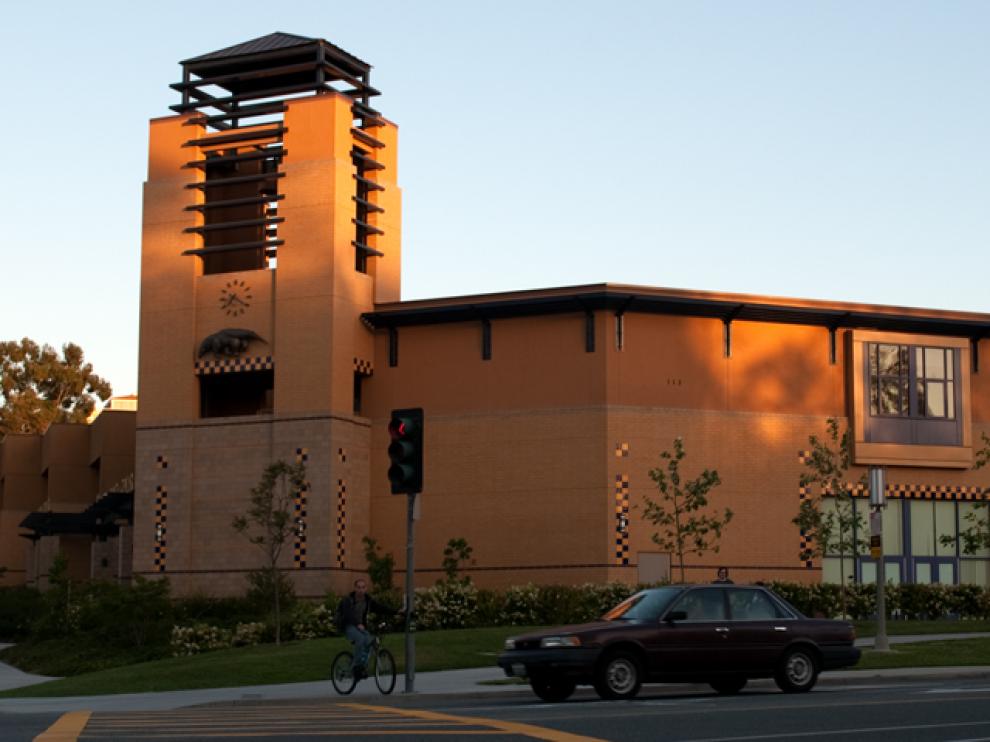 Universidad de California en Irvine (UCI)