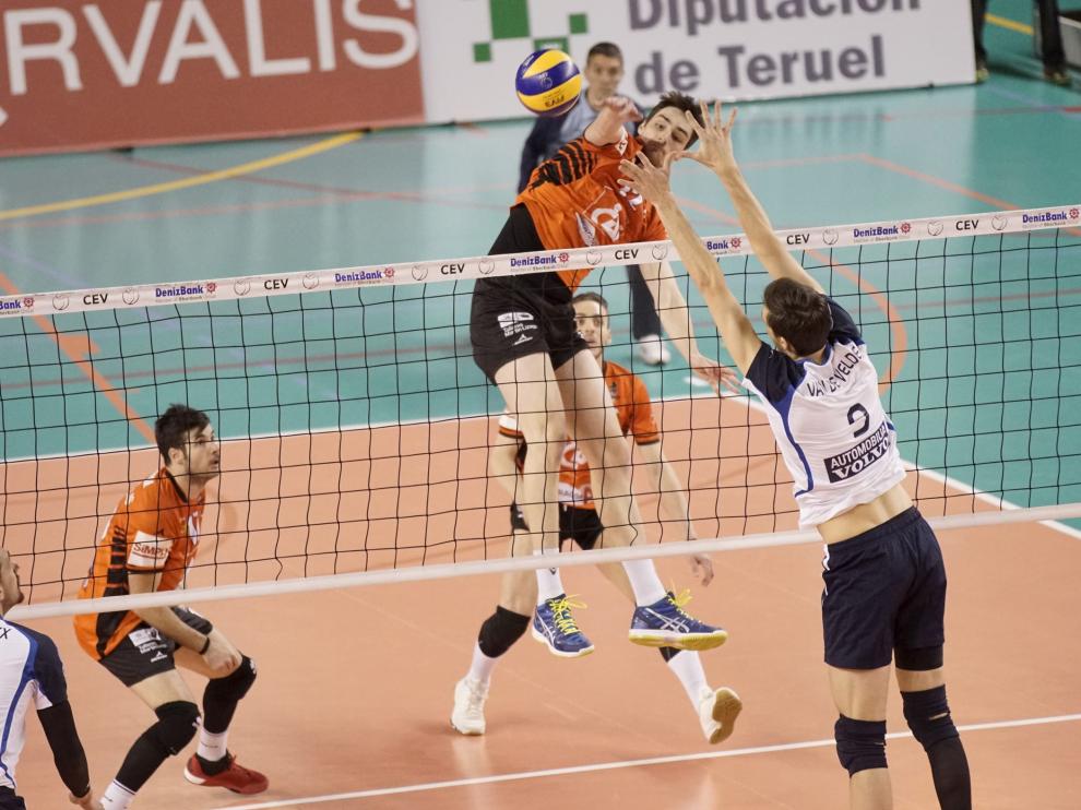 Partido CV Teruel-Roeselare en la última temporada en que los turolenses compitieron en Europa.