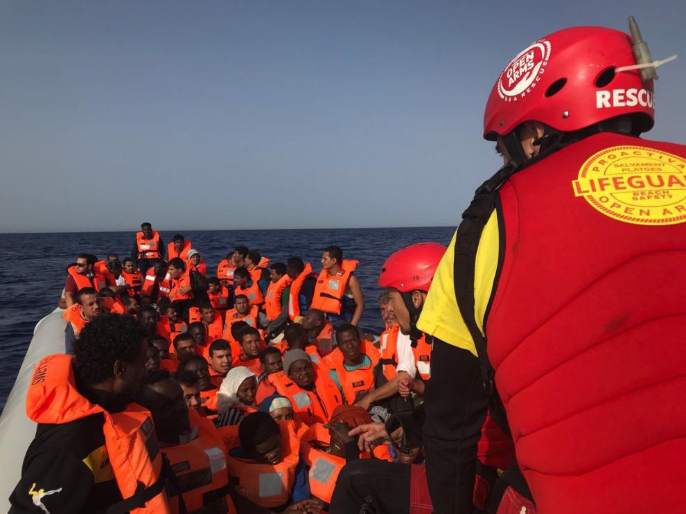 Momento del rescate en el Mediterráneo