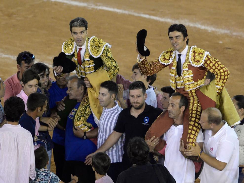 José Tomás y Miguel Ángel Perera salieron a hombros