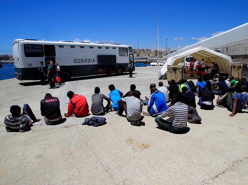 Algunos de los inmigrantes llegados este miércoles a Tarifa