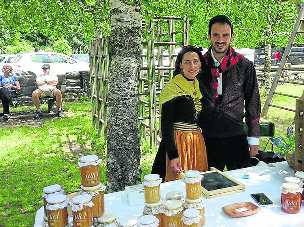 Gonzalo Ferrer y su mujer, Isabel, en una de las últimas ferias a las que han acudido.