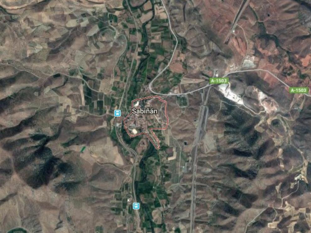 El fuego se ha producido en la zona del Chaparral por la caída de un rayo en una ladera donde la vegetación está seca.
