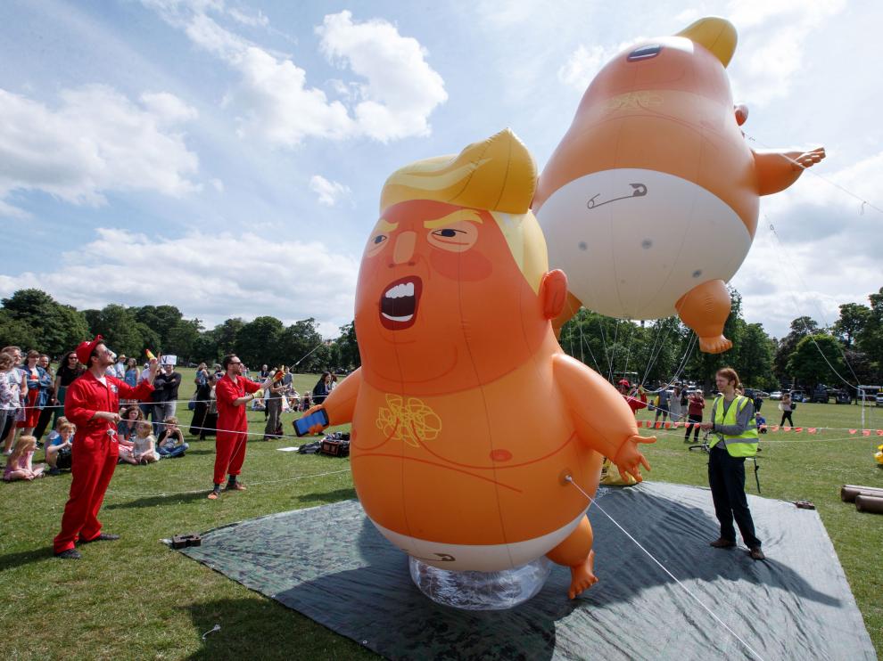 Donald Trump está de visita en Reino Unido, donde numerosas personas protestan contra él