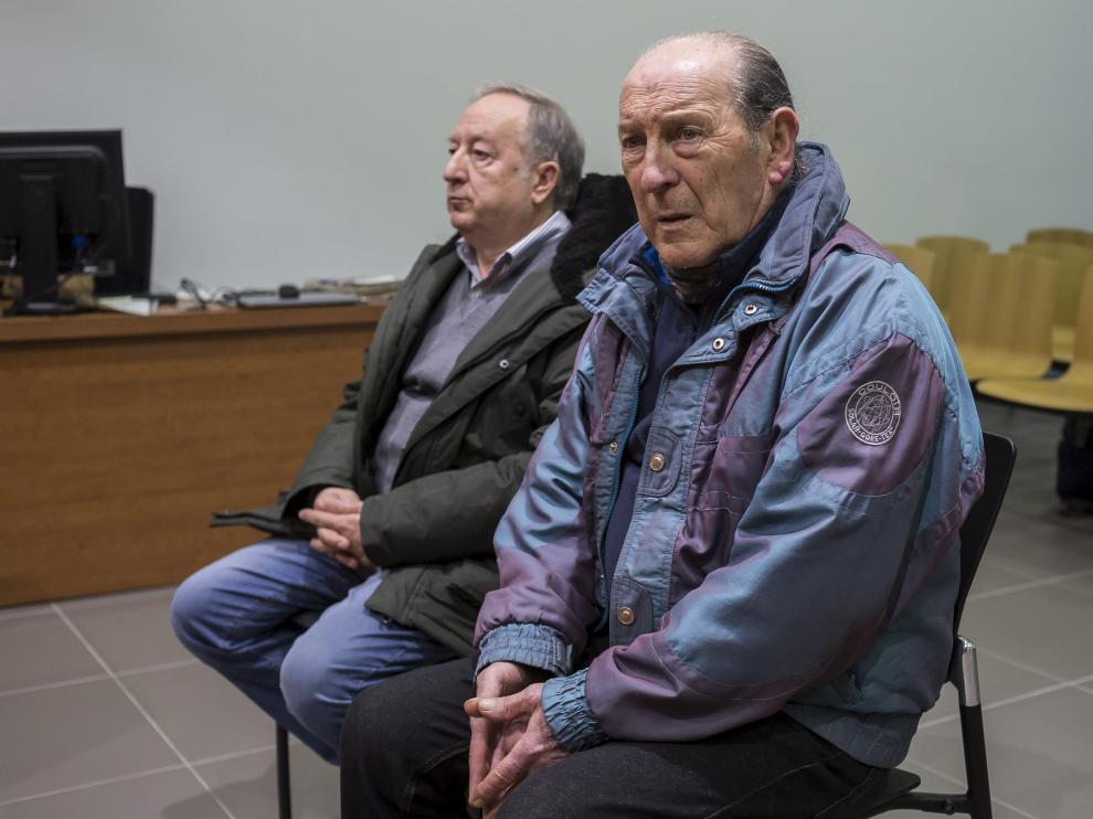 Los dos acusados, en la Audiencia Provincial de Zaragoza cuando se celebró el juicio