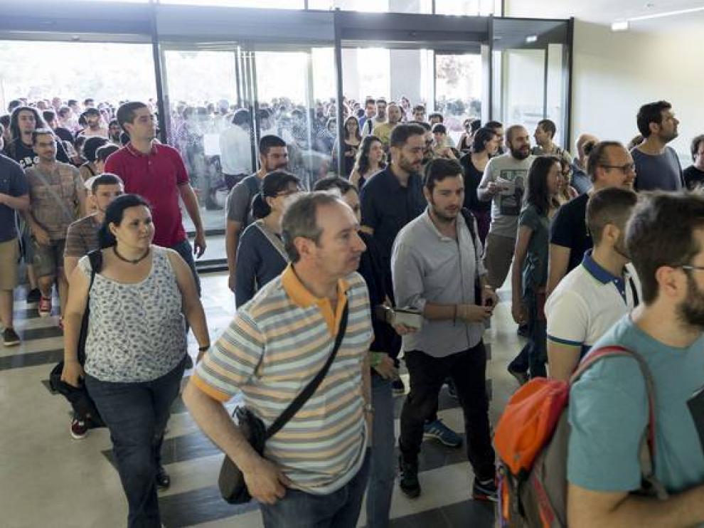 Opositores en la Facultad de Educación.