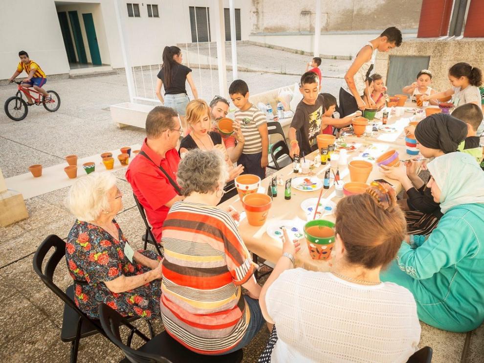 Plantas para devolver a la vida un patio vecinal del Gancho