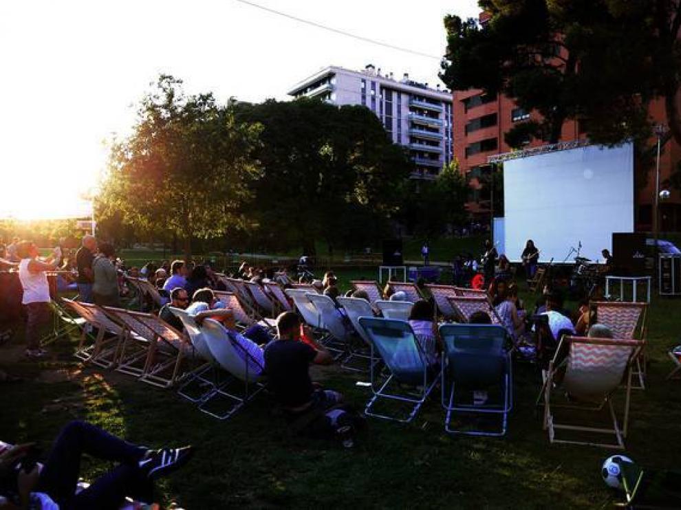 Cine de verano en el parque Bruil.