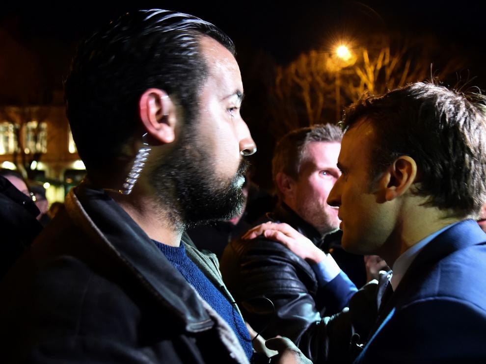 Alexandre Benalla junto al presidente francés, Emmanuel Macron.