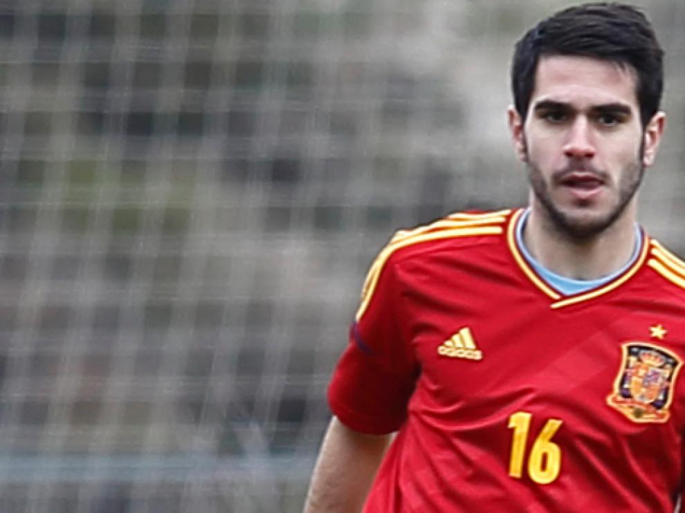 Insua ha sido internacional en las categorías inferiores.