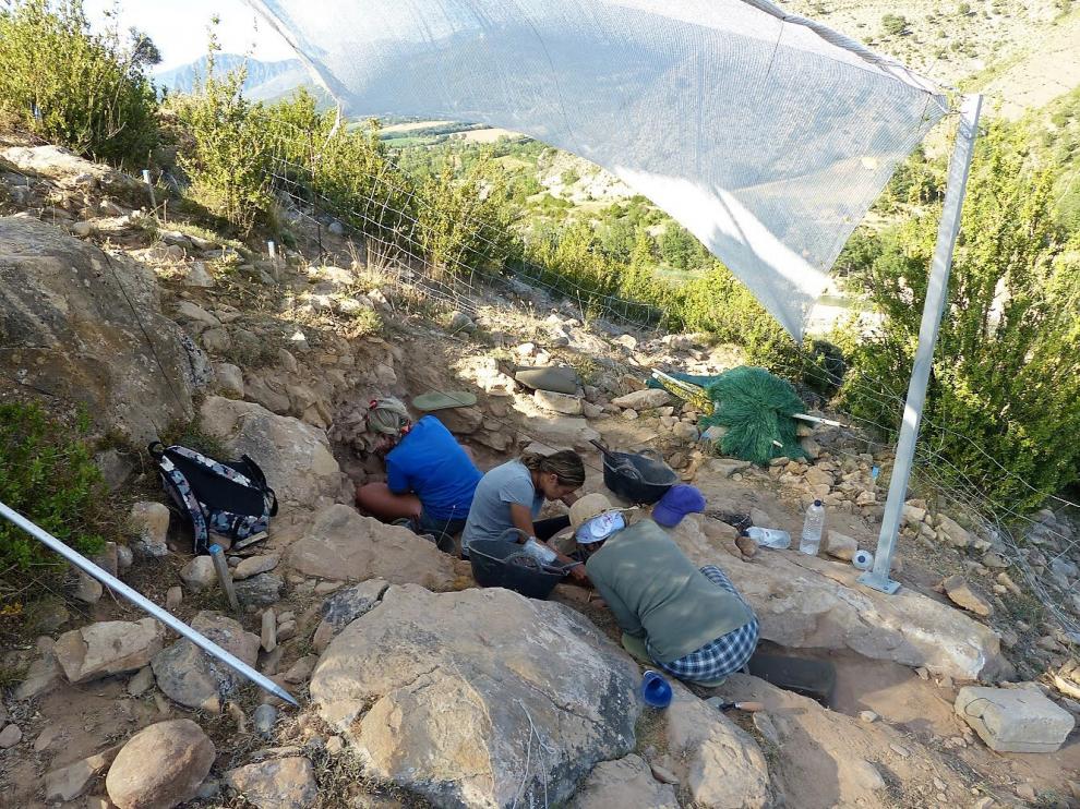 Trabajos arqueológicos que se desarrollan este mes de julio en Roca San Miguel.