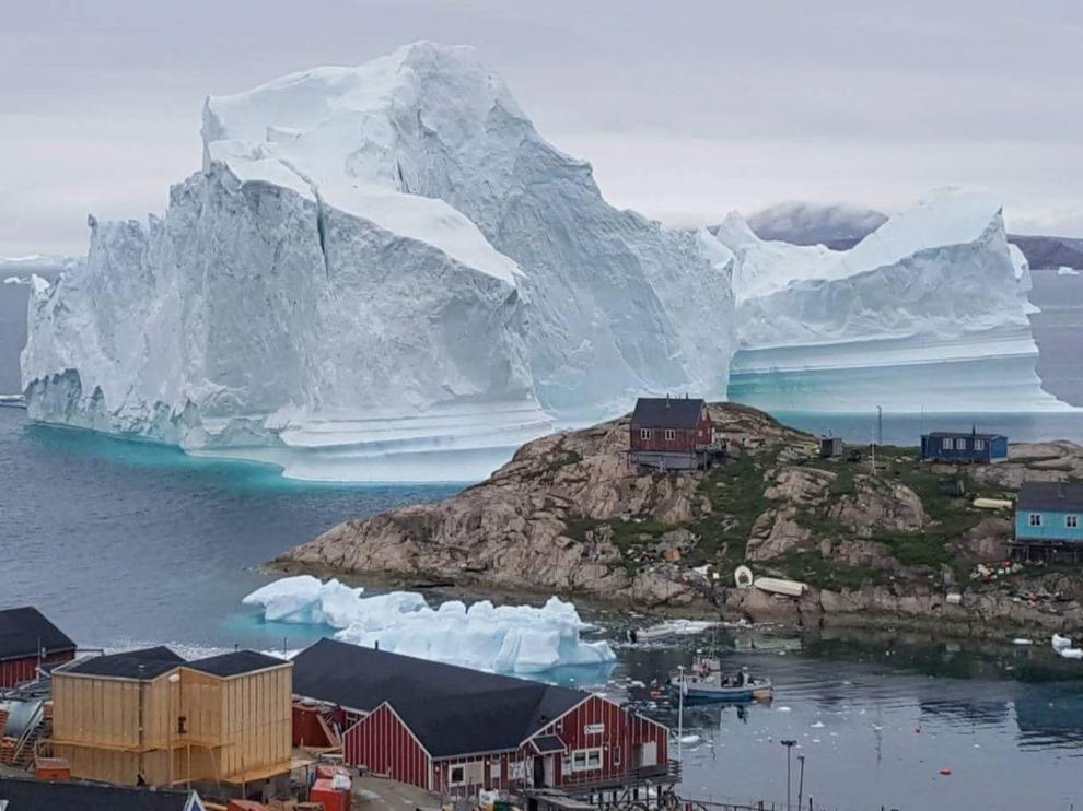 Una cantidad significativa de agua derretida de las capas de hielo de Groenlandia y la Antártida entrarían en los océanos de la Tierra.