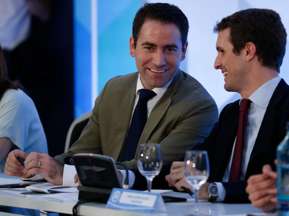 Teodoro García Egea junto a Pablo Casado