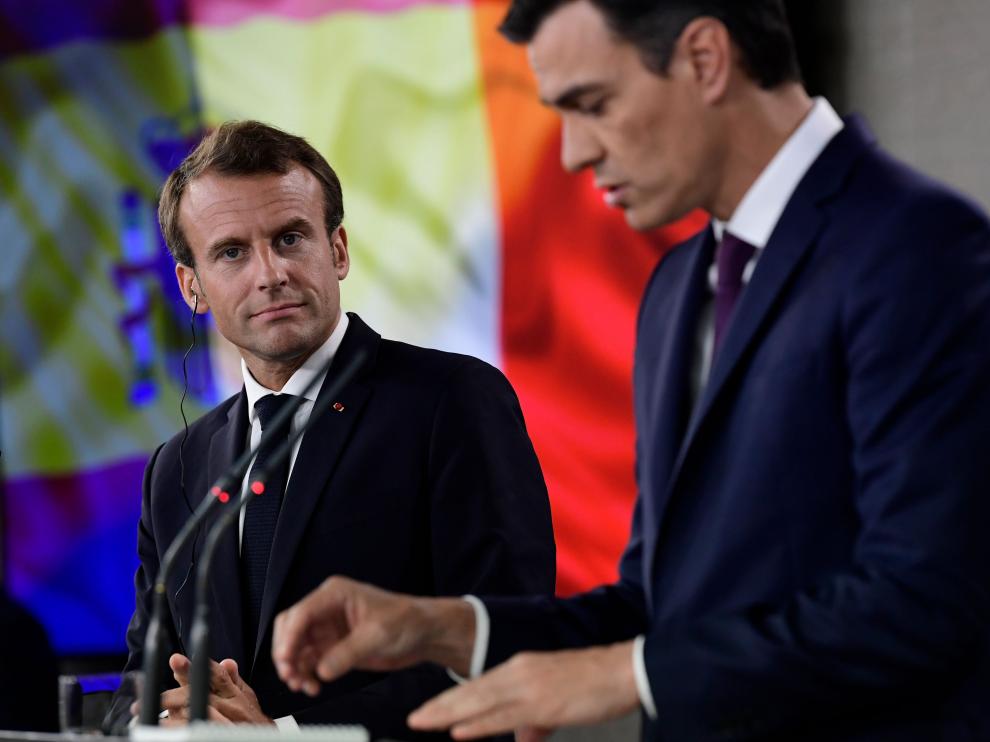 Emmanuel Macron y Pedro Sánchez en rueda de prensa tras su reunión en La Moncloa.