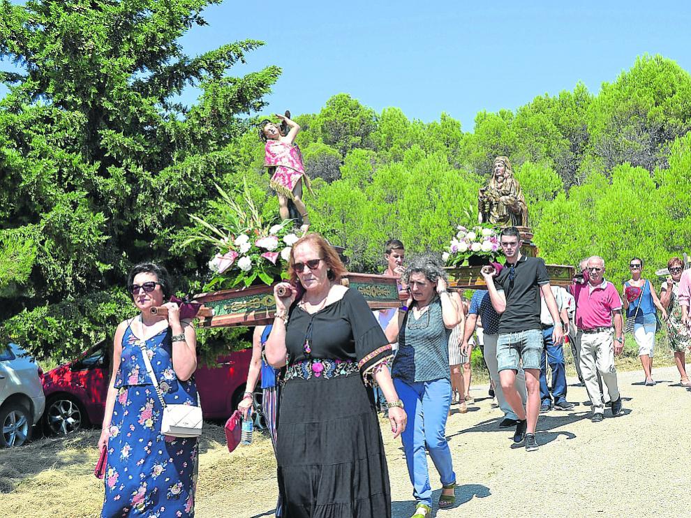 Procesión celebrada este jueves por la mañana en Castejón de Valdejasa.