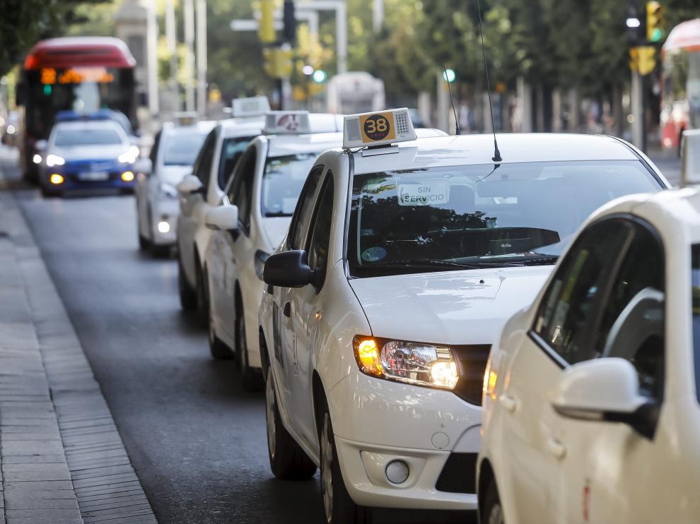 Protesta de taxistas en Zaragoza