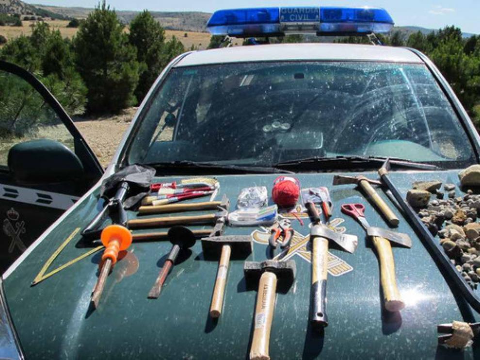 El Seprona de Teruel incauta objetos de interés patrimonial cuando comprueba la realización de actividades prohibidas
