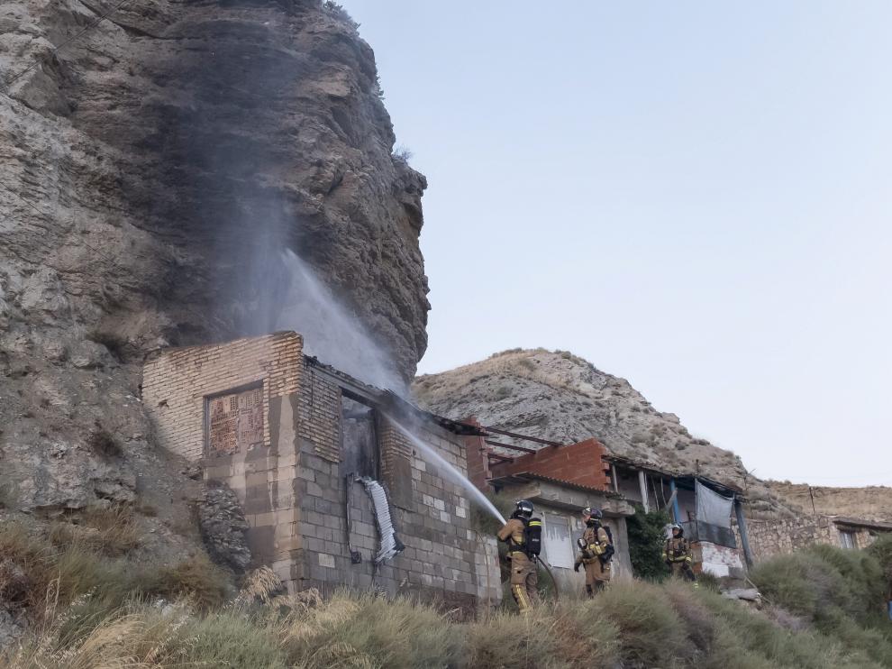 Incendio en una chabola de Juslibol