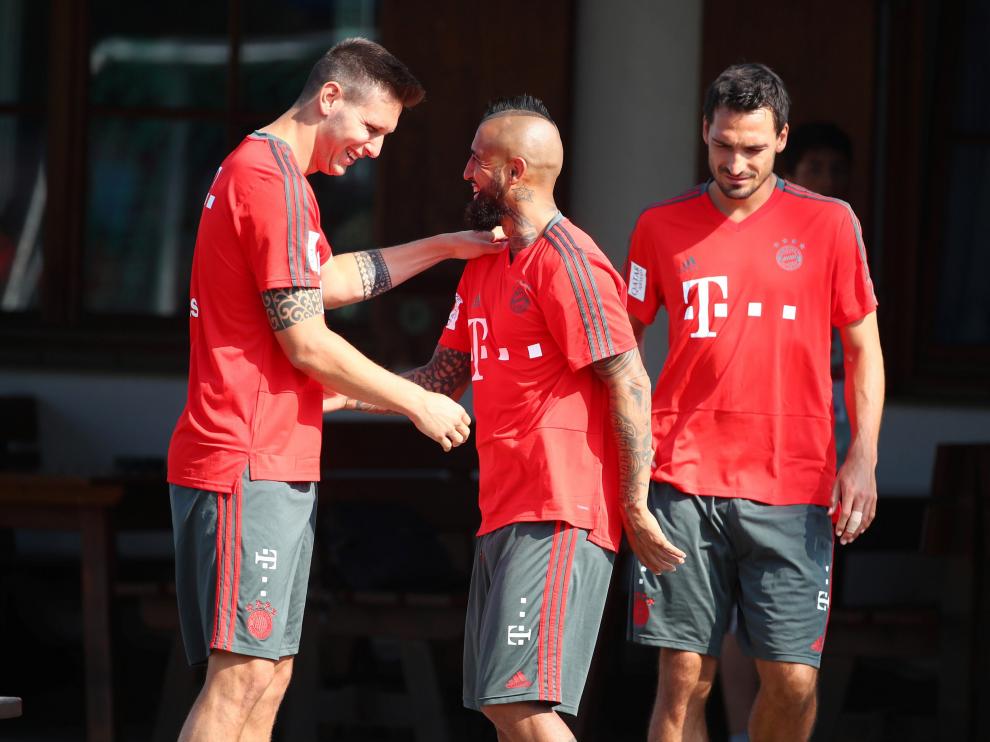En el centro, el chileno Arturo Vidal durante un entrenamiento con el Bayern de Múnich.