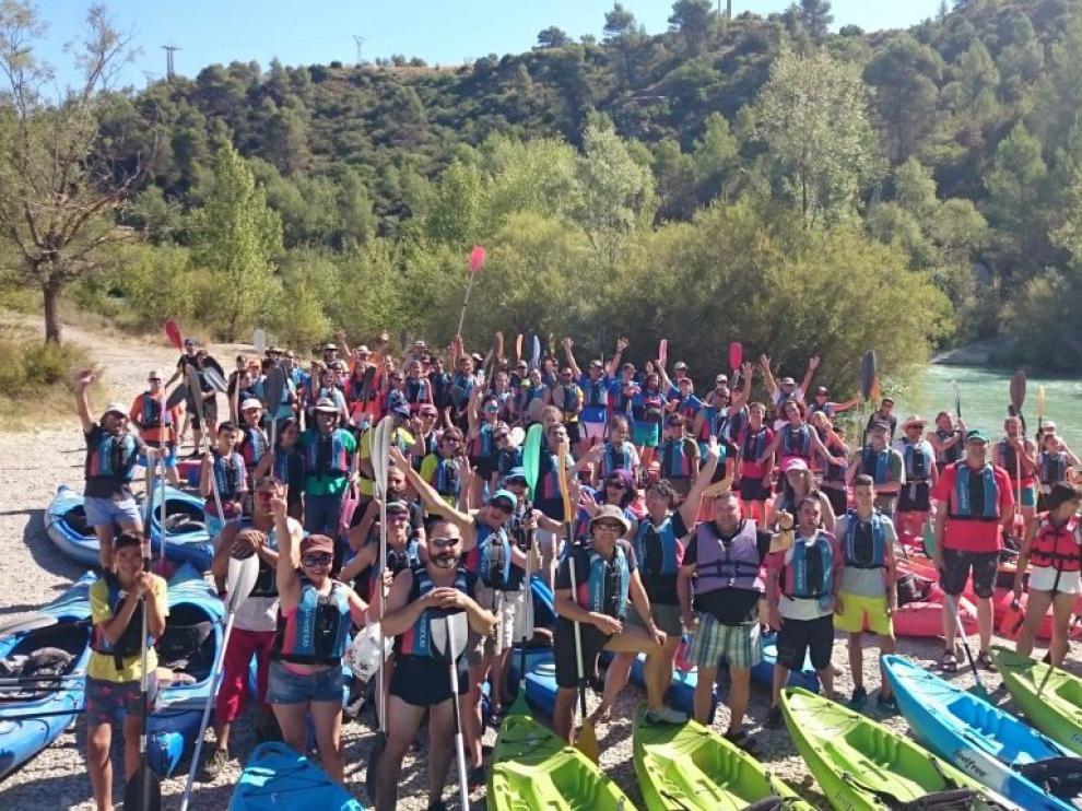 En el descenso del Gállego del año pasado participaron 100 personas.