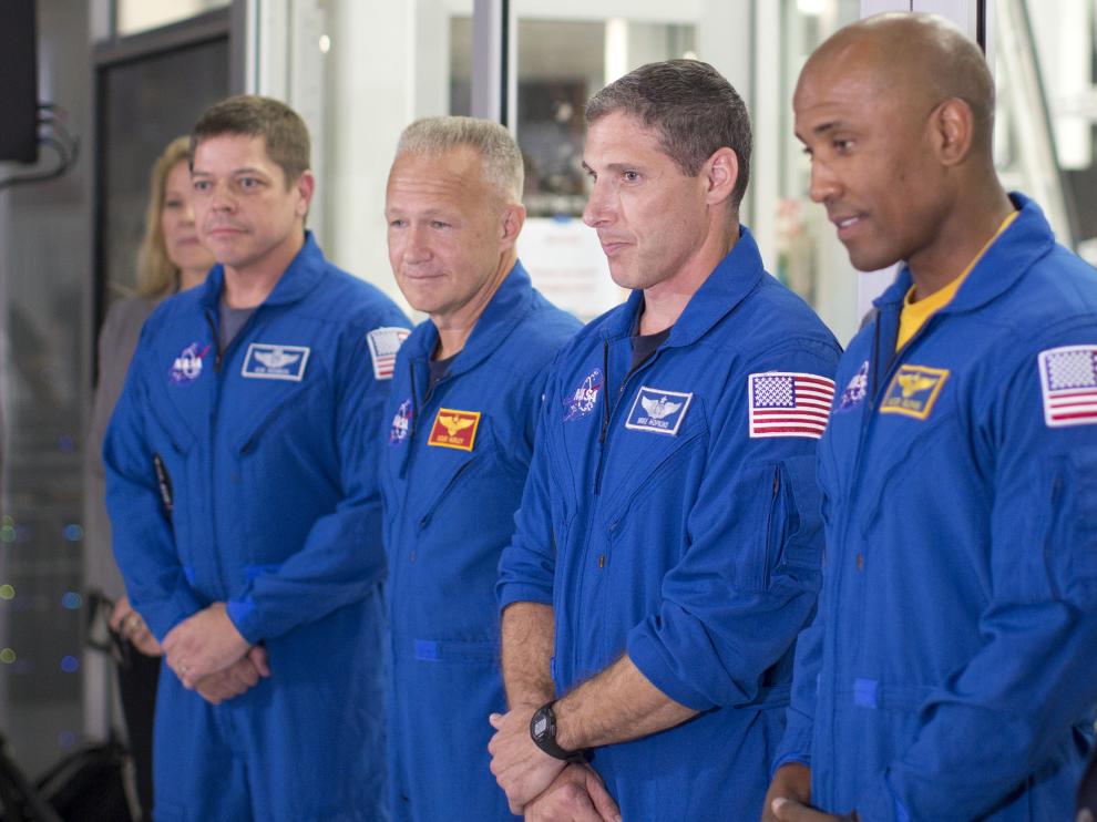 Los astronautas, de izquierda a derecha: Behnken, Hurley, Hopkins y Glover.