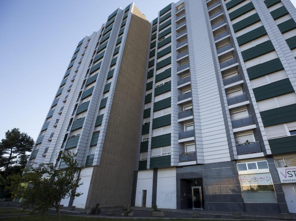 El fallecido fue hallado en su vivienda del número 8 de la calle de Vázquez de Mella.