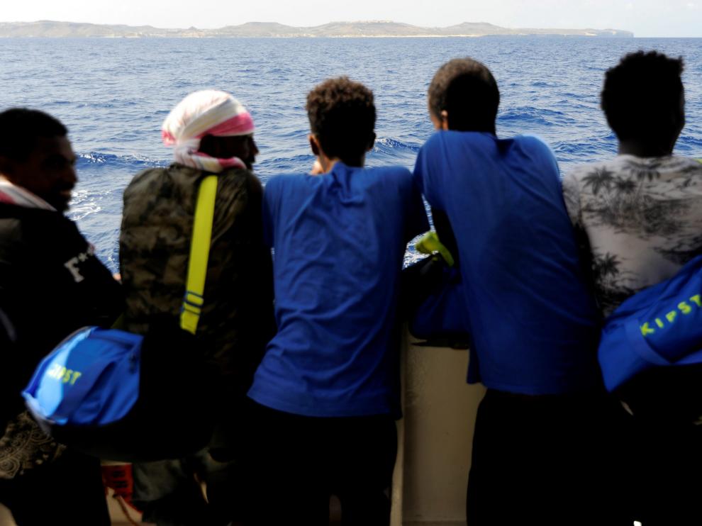 Algunos de los inmigrantes a bordo del Aquarius