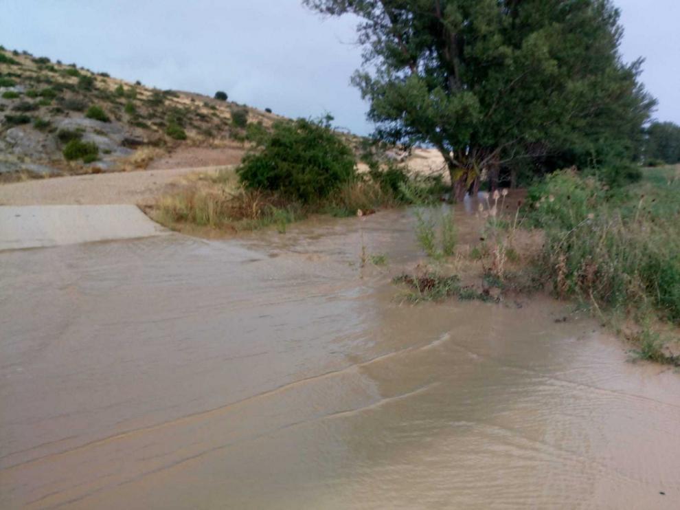 El Huerva, desbordado a su paso por el municipio de Fonfría.