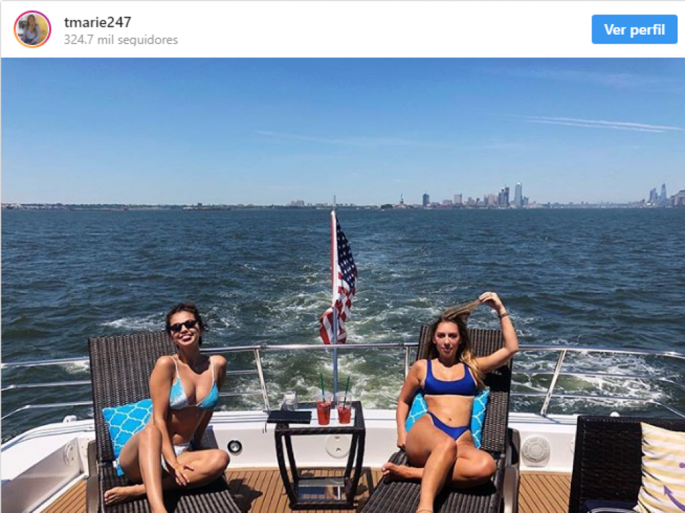 La cantante ha publicado esta fotografía en Instagram en la que aparece junto a su mejor amiga.