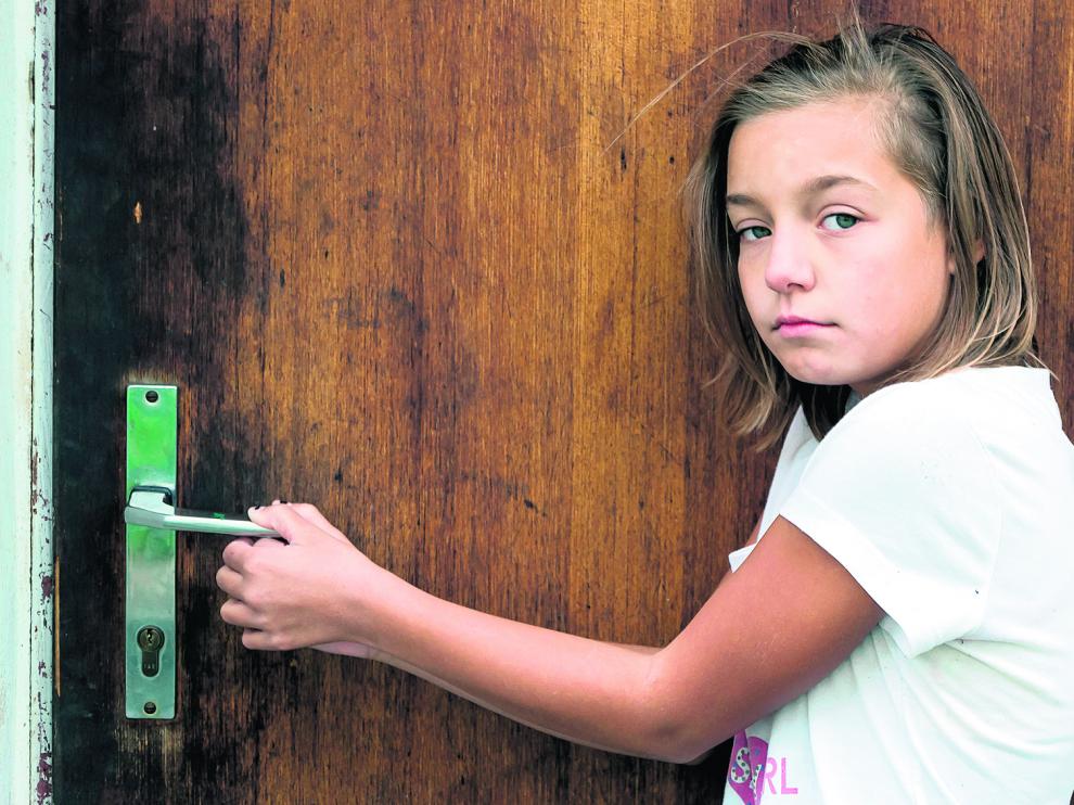 Medio millón de menores españoles pasarán el verano solos en casa mientras sus padres están trabajando, según la asociación de ayuda a la infancia Educo.