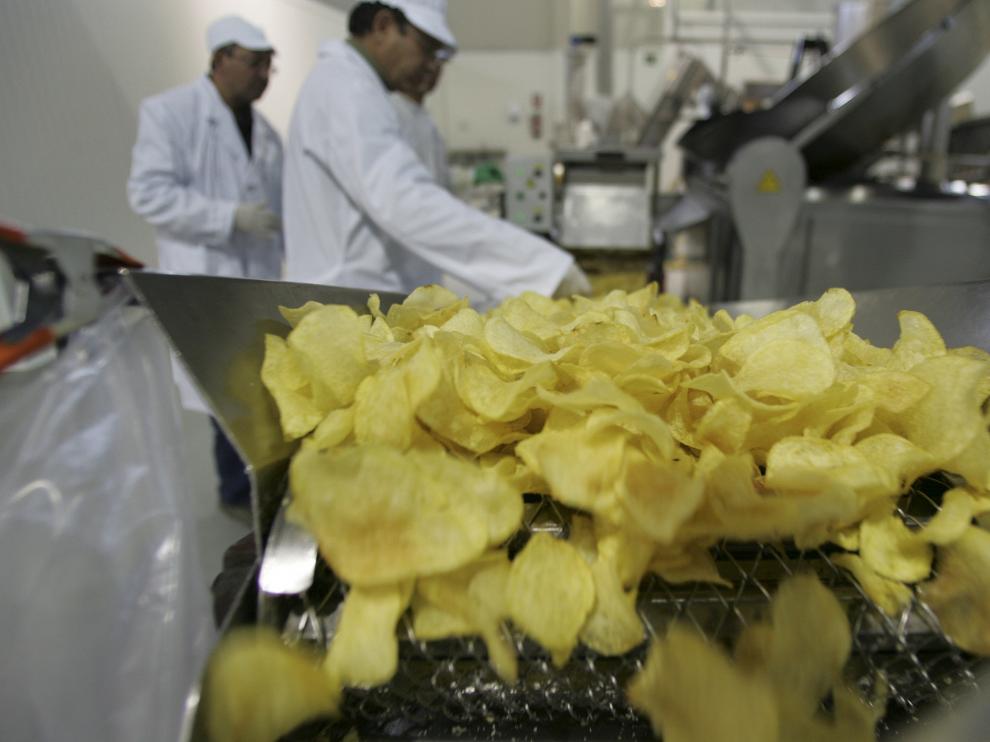 Las patatas chips cautivan nuestros sentidos; y no es por casualidad