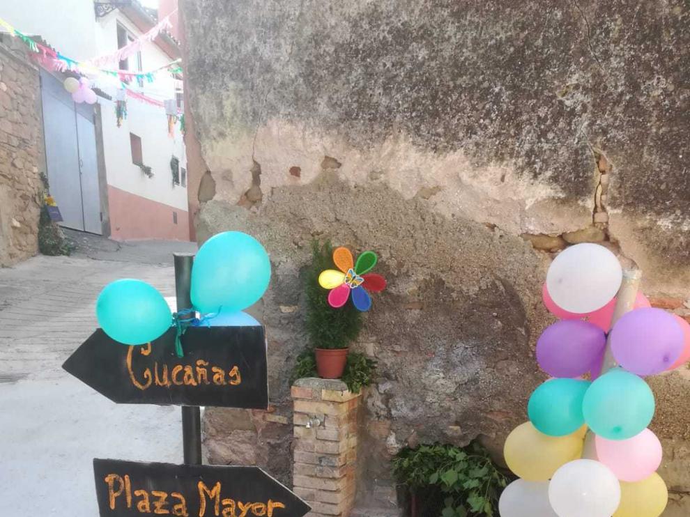 Las calles de Bolea lucen sus mejores galas estos días de fiesta.