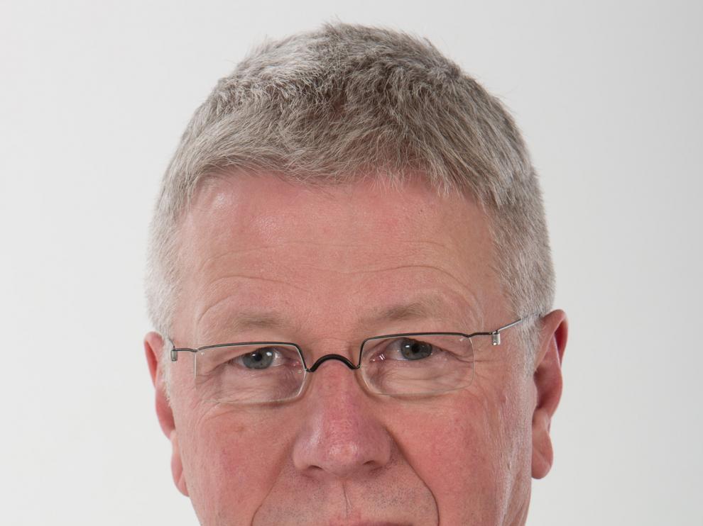 El doctor alemán Hans Geipert, especialista en Microcirugía Avanzada de Columna Vertebral.