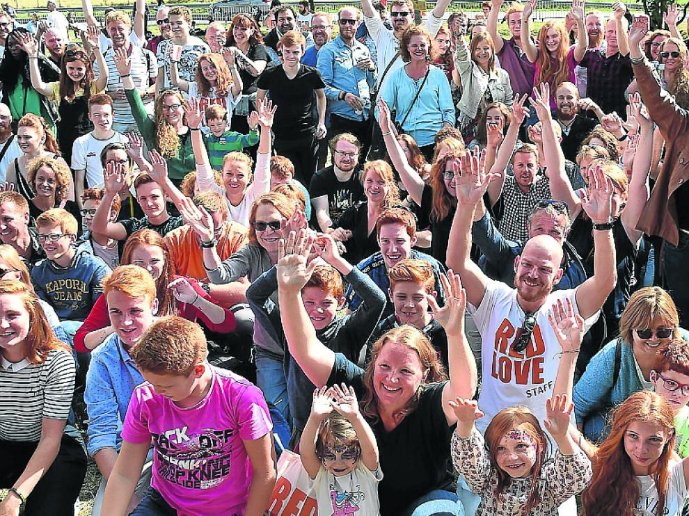 Pelirrojos reunidos en el festival de Châteaugiron.
