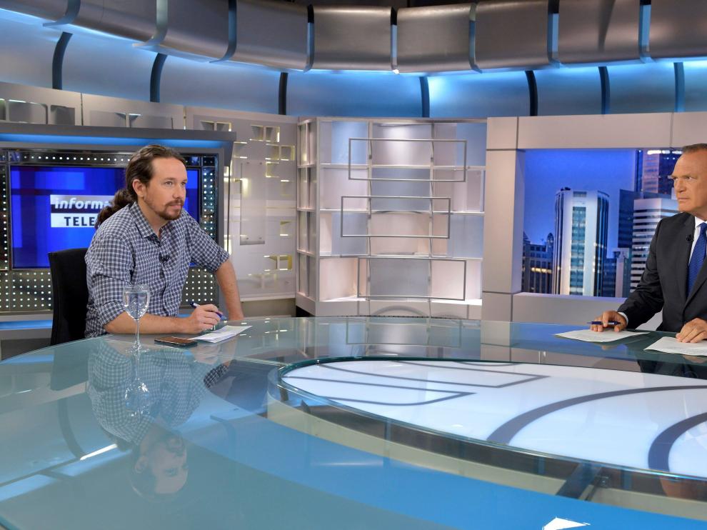 El secretario general de Podemos, Pablo Iglesias, en una entrevista en Telecinco.