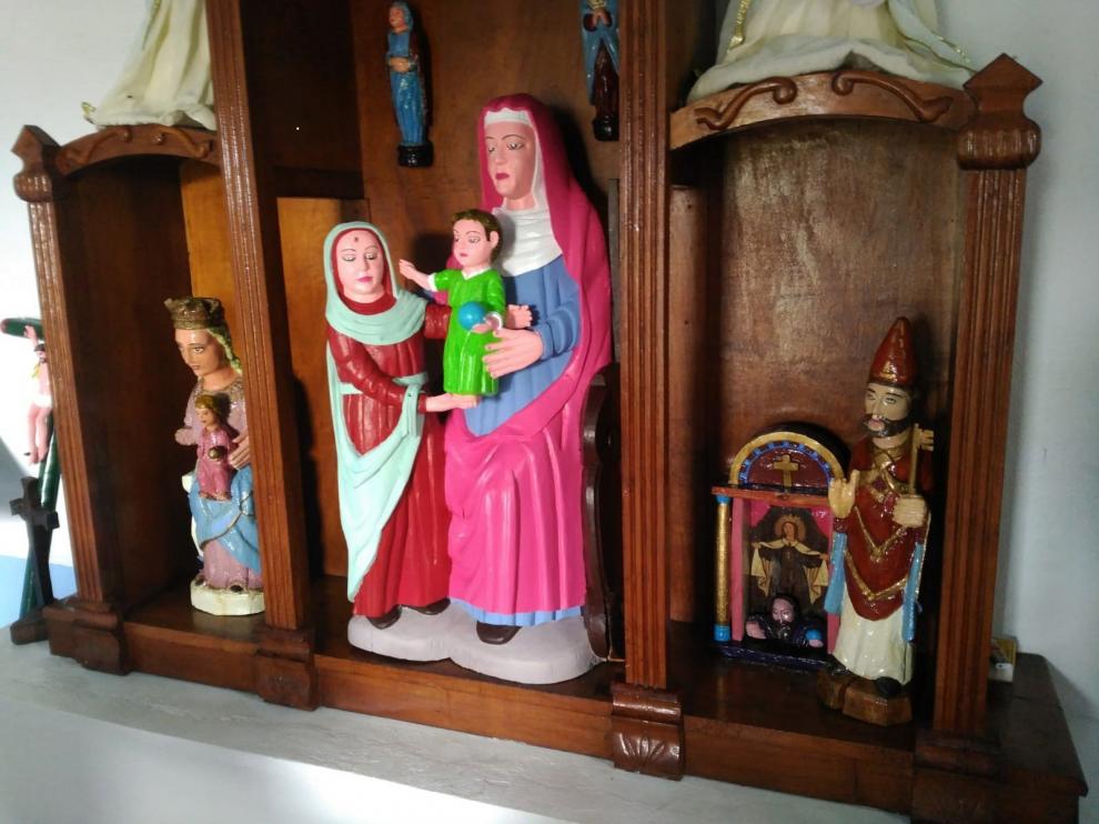Repintan "a lo eccehomo" tres tallas del siglo XV en Asturias