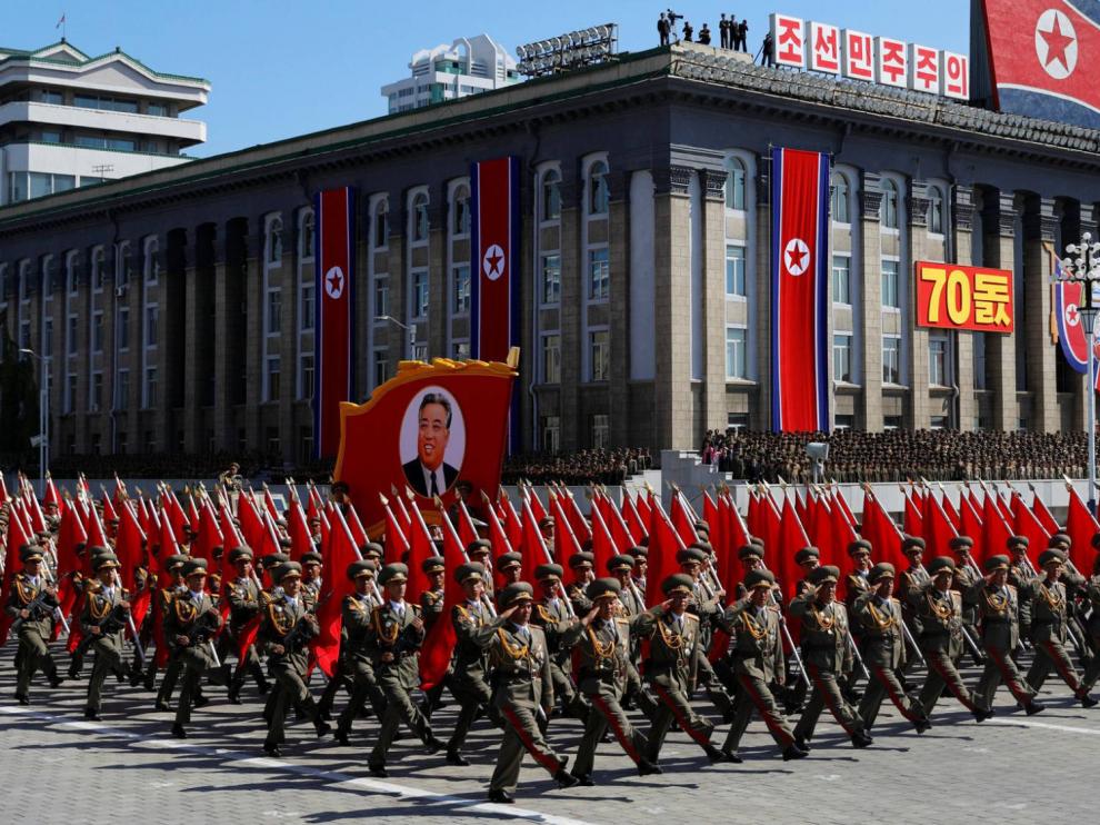 Desfile militar este domingo en Pyongyang.