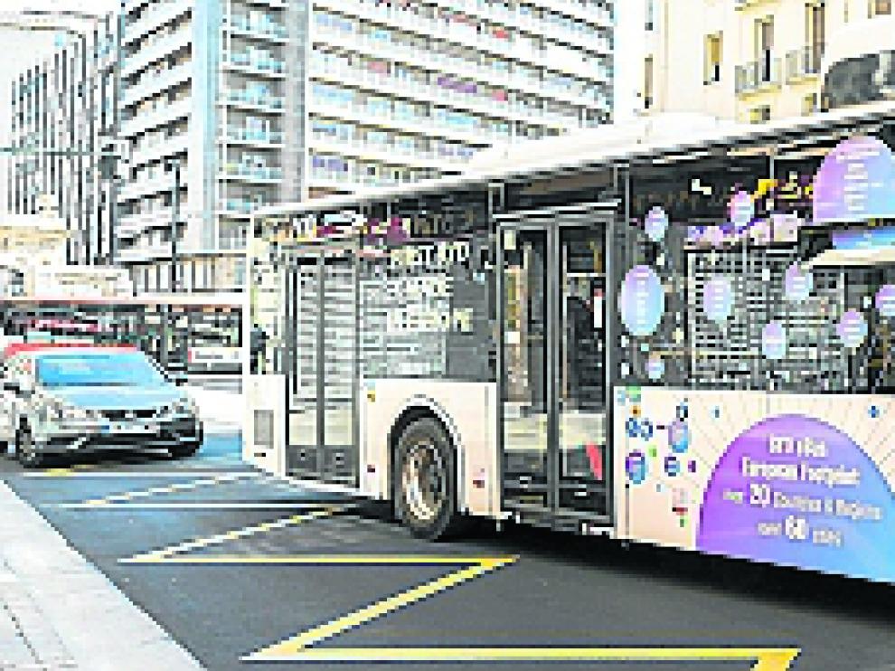 Una de las alternativas es coger el transporte público.