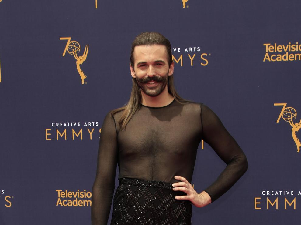 Con barba, tacones y luciendo pierna: el look de Jonathan Van Ness que ha causado sensación en los Emmy
