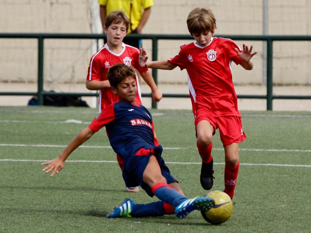 Fútbol. Benjamín- San Gregorio vs. Oliver