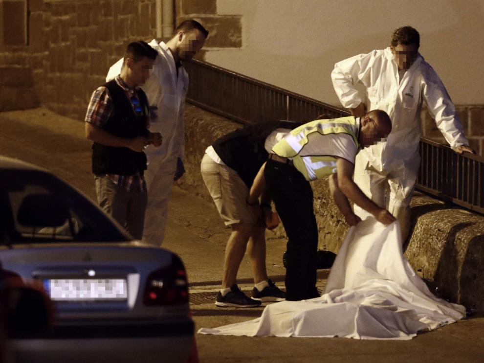 Un hombre y sus dos hijos mueren a tiros en una reyerta entre dos familias en Cáseda, población limítrofe con Aragón