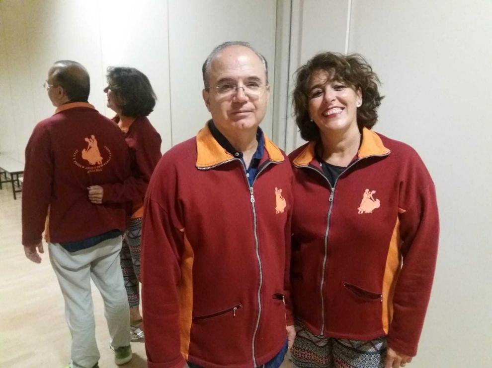 Pepe y Elvira llevan toda la vida enseñando a bailar a los zaragozanos