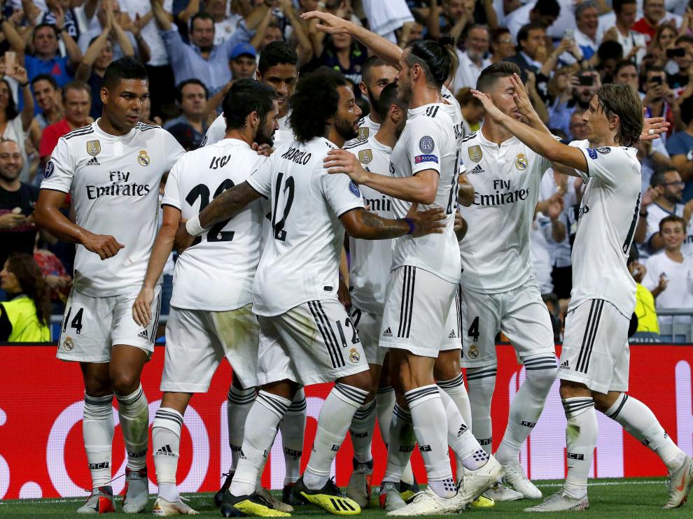 Celebración del primer tanto del partido, de la mano de Isco Alarcón.