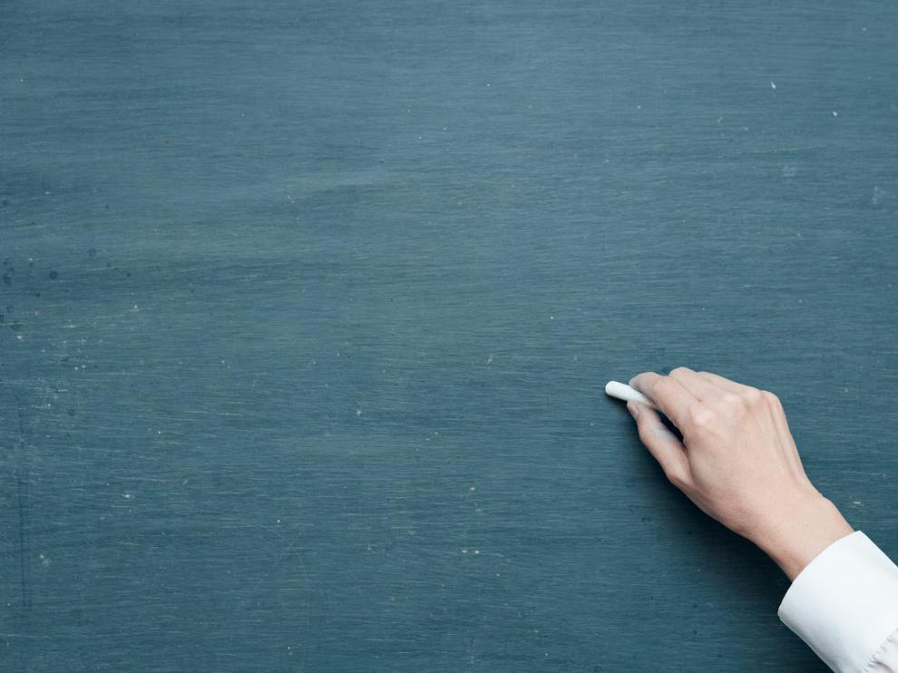 Un hilo de Twitter recoge con humor frases que una profesora ha dicho "totalmente seria"