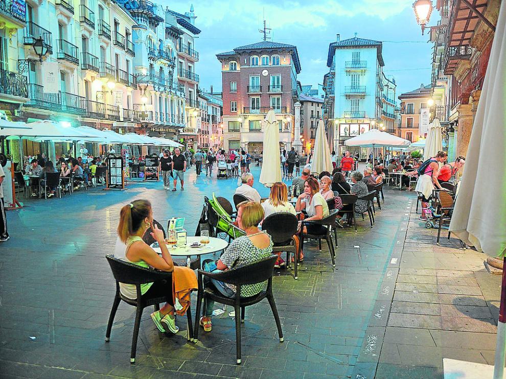 La plaza del Torico, una de las principales zonas de terrazas de la ciudad.