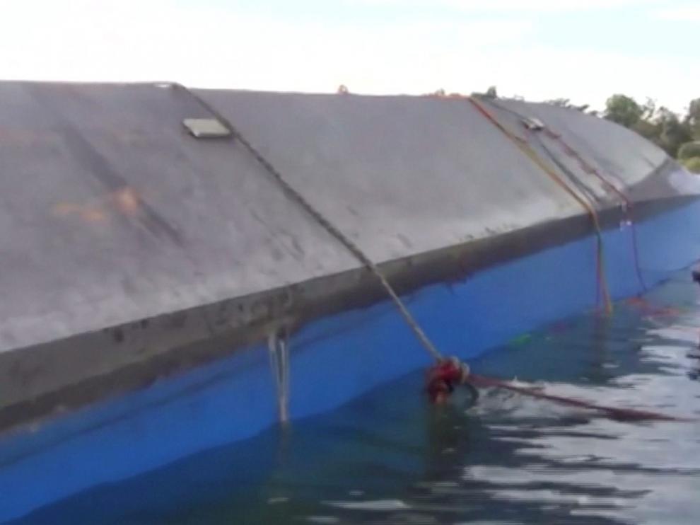 Naufragó en las aguas del lago Victoria, a solo 50 metros del puerto donde iba a atracar