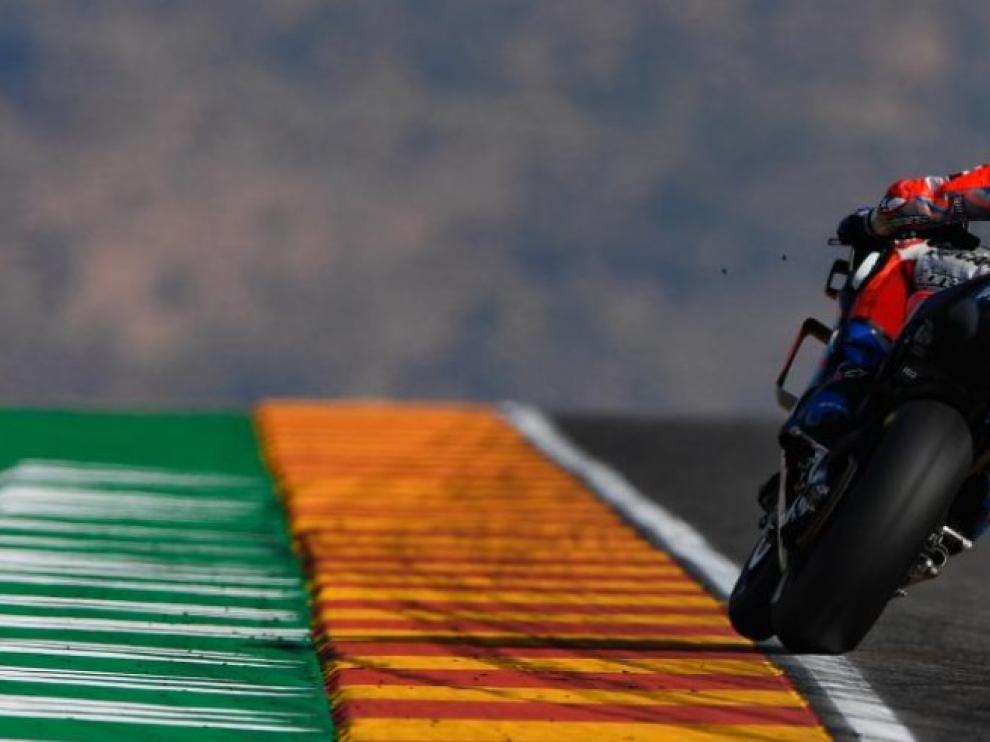 Andrea Dovicioso durante los entrenamientos libres del GP de Motorland.