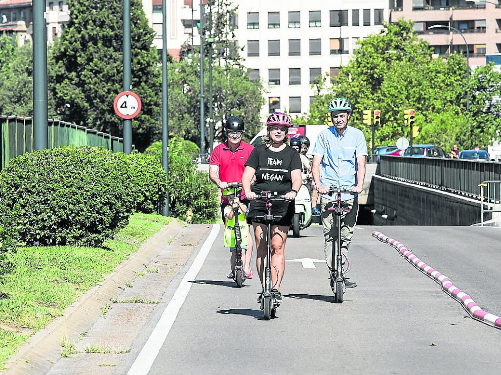 Los patinetes eléctricos fueron los grandes protagonistas del Día Mundial Sin Coches en Zaragoza.