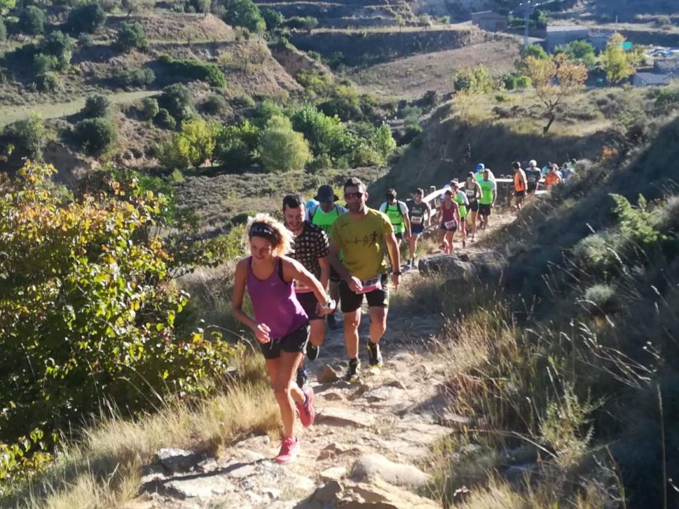 Un momento de la V Trail Reino de los Mallos que se ha disputado este domingo en Murillo de Gállego y Agüero.